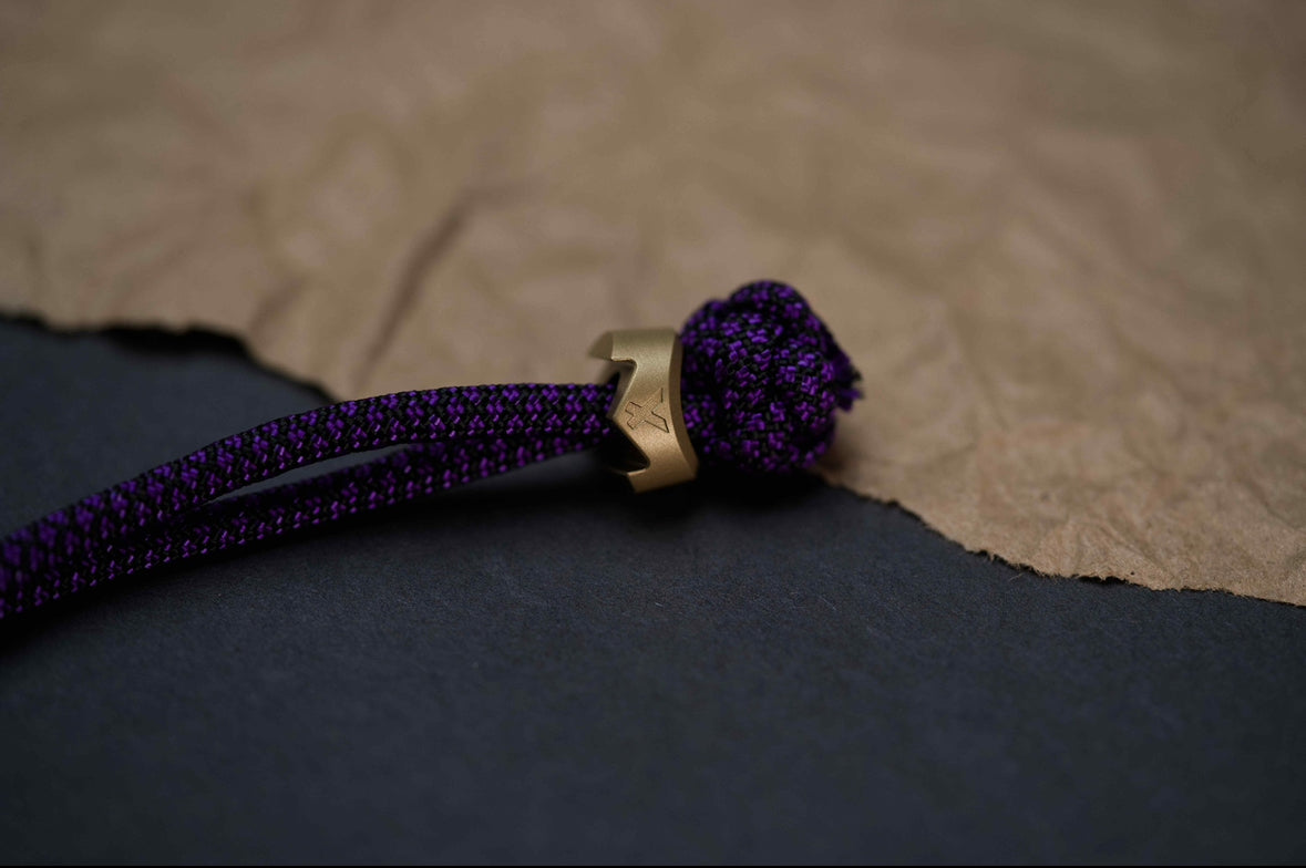 Crown | Brass – Wyste